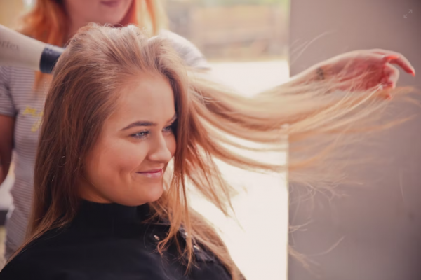 Cara Menggunakan Sari Lemon untuk Mencerahkan Rambut
